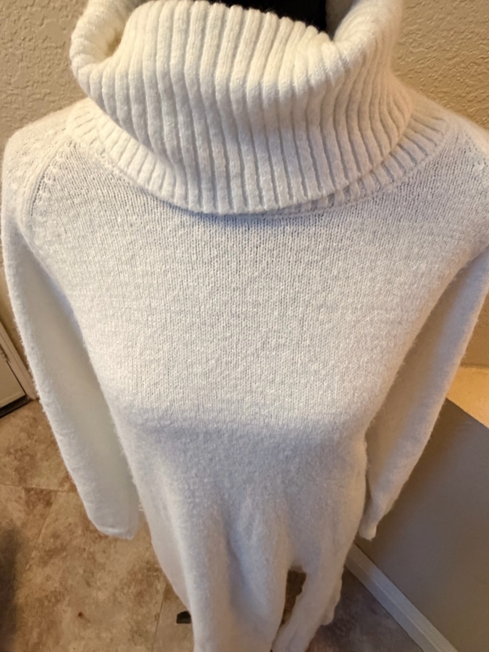 Zena White Knit Pullover Sweater - Picture 5 of 6
